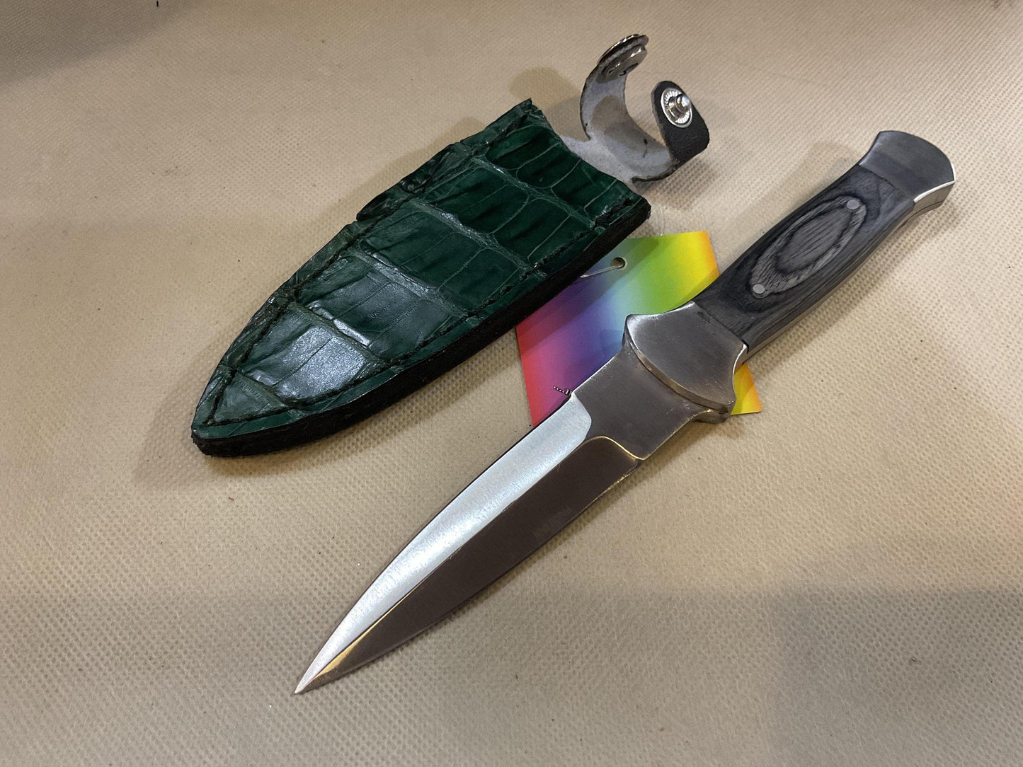 8” Wood Spear Point with Green Croc SHEATH