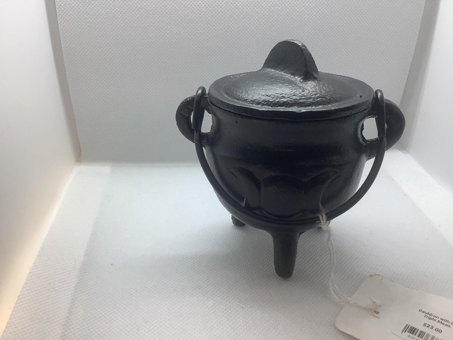 Cauldron with Lid